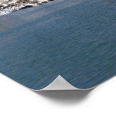 カシス村の港で。魚釣りと ポスター (角)