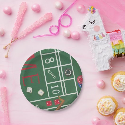 カジノは破片およびサイコロが付いているテーブルを排泄します ペーパープレート (パーティー)