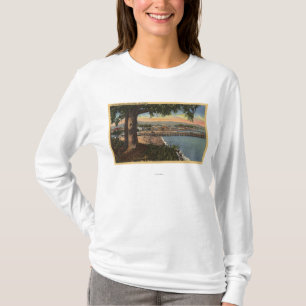 カジノ及び桟橋の眺め遠くから Tシャツ