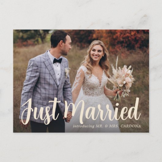 カジュアルたった今結婚しましたスクリプトの写真 案内ポストカード (正面)