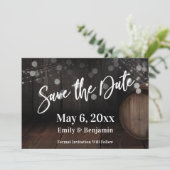 カジュアルな手書きの輝く光　木製の樽 セーブザデート (スタンド正面)