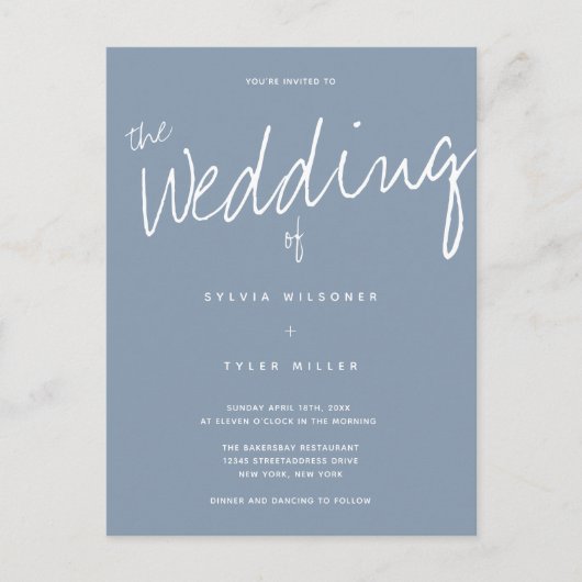 カジュアルモダンダスティブルータイポグラフィ結婚ズ インビテーションポストカード (正面)