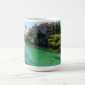 カスカイ – ザポルト実在ガル モーフィングマグカップ (中央)