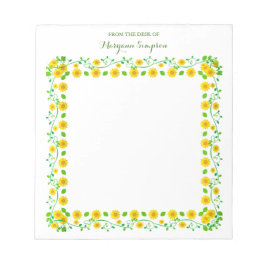 カスタマイズかわいらし机から黄色い花 ノートパッド