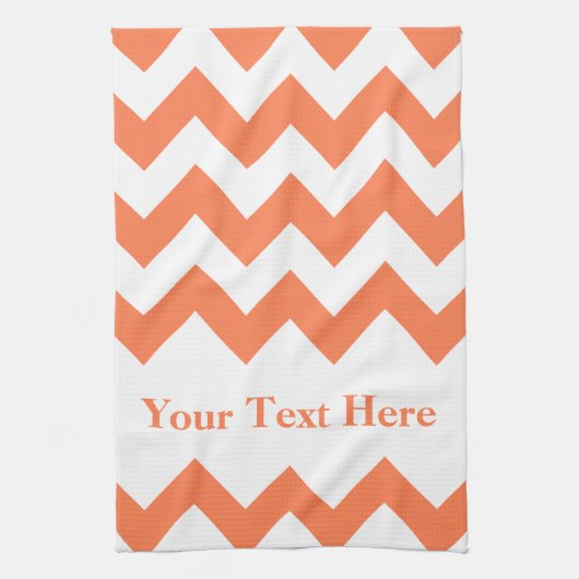 カスタマイズはっきりした可能な文字を備えたコーラルシェブロン キッチンタオル (縦)