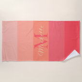 カスタマイズイニシャルモノグラム桃カラーブロック ビーチタオル (正面)