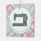 カスタマイズエレガント格子緑ピンク裁縫機 セラミックオーナメント (左)