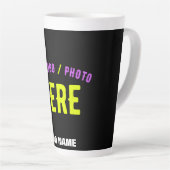 カスタマイズスタイリッシュ可能なモダン黒の検証済みブランド カフェラテマグ (右アングル)