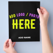 カスタマイズスタイリッシュ可能なモダン黒の検証済みブランド チラシ (手)
