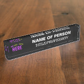 カスタマイズスタイリッシュ可能なモダン黒の検証済みブランド デスクネームプレート (側面)