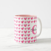 カスタマイズモノグラムの可能な水色ピンクハート ツートーンマグカップ (正面右)