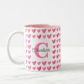 カスタマイズモノグラムの可能な水色ピンクハート ツートーンマグカップ (左)