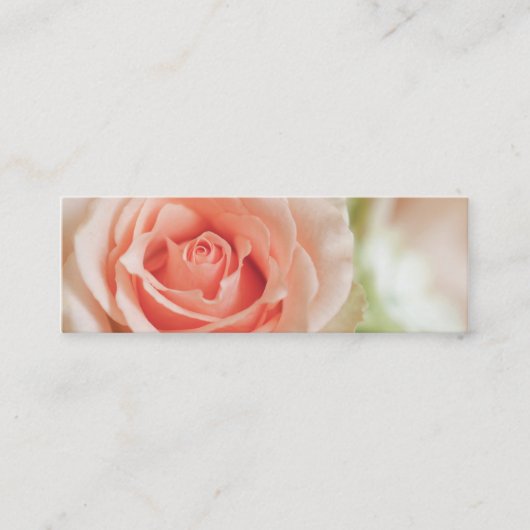 カスタマイズモモのピンクのバラの背景 スキニー名刺 (正面)