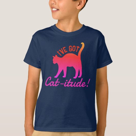 カスタマイズ人気がある可能な得Cat-itude Tシャツ (正面)