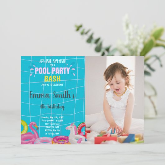 カスタマイズ可能なおもしろいプールパーティの招待状 子供へ 招待状 (スタンド正面)
