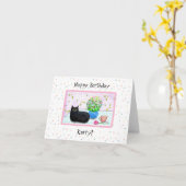 カスタマイズ可能なかわいい花生誕生月つき黒猫 カード (黄色い花)