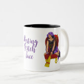 カスタマイズ可能なかわいい魔女、紫、黒、赤、金ゴールド ツートーンマグカップ (正面右)