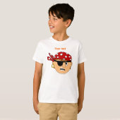 カスタマイズ可能なしかめっ面をする男の子のかわいい海賊物 Tシャツ (正面フル)