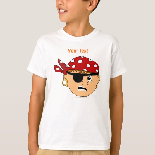 カスタマイズ可能なしかめっ面をする男の子のかわいい海賊物 Tシャツ (正面)