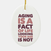 カスタマイズ可能なエステティシャン気にスキン セラミックオーナメント (正面)