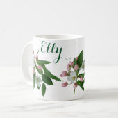 カスタマイズ可能なエリー名かわいらしピンクの花のフローラ コーヒーマグカップ (正面左)
