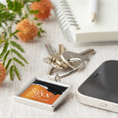 カスタマイズ可能なオレンジおよび黒い卒業Keychain キーホルダー (側面)