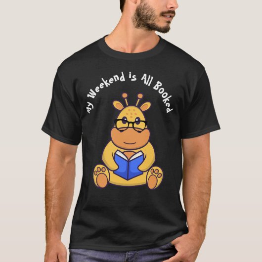 カスタマイズ可能なキュートなキリン 読書 Tシャツ (正面)