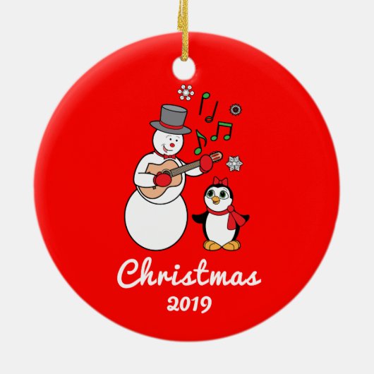 カスタマイズ可能なギターおよびペンギン年の雪だるま セラミックオーナメント (裏面)