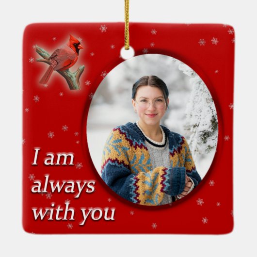 カスタマイズ可能なクリスマスの（鳥）ショウジョウコウカンチョウ愛する人を覚える セラミックオーナメント (裏面)