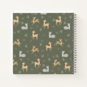 カスタマイズ可能なクリスマス鹿のシームレスなパターン ノートブック (裏面)