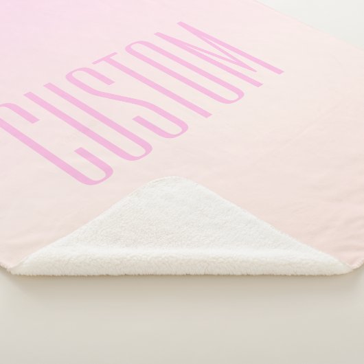 カスタマイズ可能なグラデーション文字付きピンクから桃への夕日 シェルパブランケット (3/4)