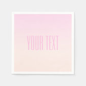 カスタマイズ可能なグラデーション文字付きピンクから桃への夕日 スタンダードカクテルナプキン (正面)