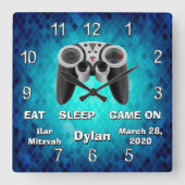 カスタマイズ可能なゲーマーギフト、カッコいいバー（ユダヤ教の）バル・ミツバーギフト スクエア壁時計 (正面)