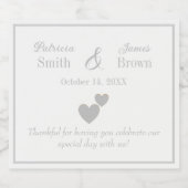 カスタマイズ可能なシルバー結婚ハート、記念日 スパークリングワインラベル (シングルラベル)