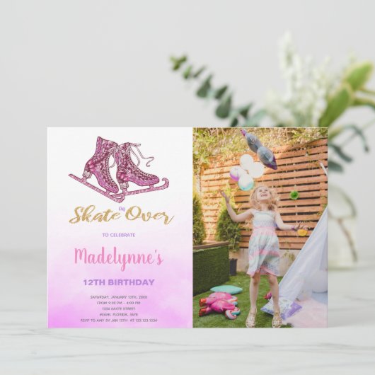 カスタマイズ可能なスケートで滑るパーティの招待状 子供へ 招待状 (スタンド正面)