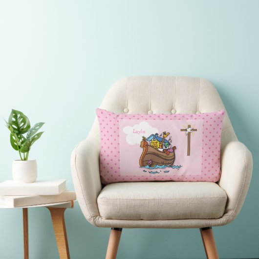 カスタマイズ可能なノアのアークベビーバプテスマ、ガールピンク ランバークッション (椅子)