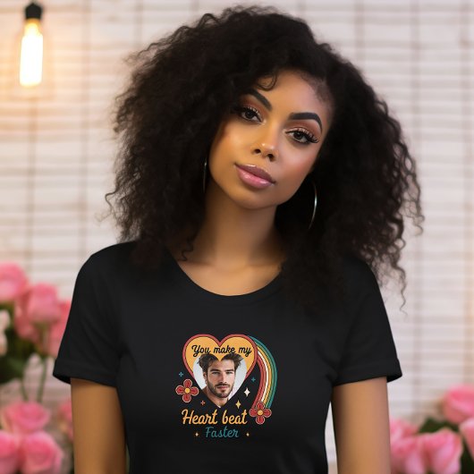 カスタマイズ可能なバレンタインレトロハートビートカスタム、 Tシャツ