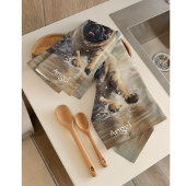 カスタマイズ可能なビーチでHappy Pug キッチンタオル