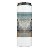 カスタマイズ可能なビーチでHappy Pug タンブラー (裏面)