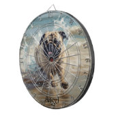 カスタマイズ可能なビーチでHappy Pug ダーツボード (正面右)