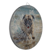 カスタマイズ可能なビーチでHappy Pug ダーツボード (正面左)