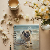 カスタマイズ可能なビーチでHappy Pug ノートブック