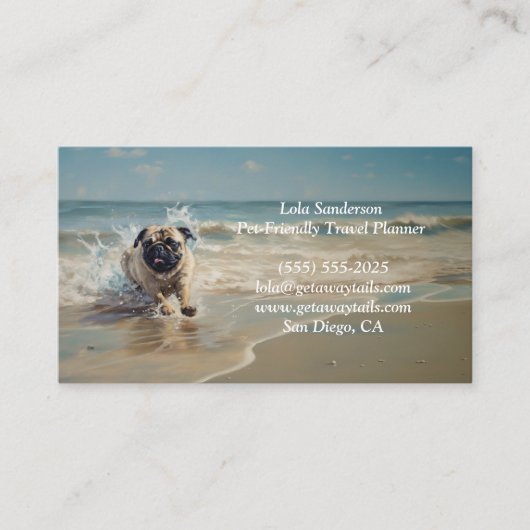 カスタマイズ可能なビーチでHappy Pug 名刺 (正面)