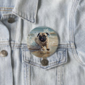 カスタマイズ可能なビーチでHappy Pug 缶バッジ (インサイチュ)