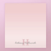 カスタマイズ可能なピンクのモノグラムと名前のスクリプト ノートパッド