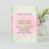 カスタマイズ可能なピンク色のガーベラデイジー招待状 招待状 (スタンド正面)