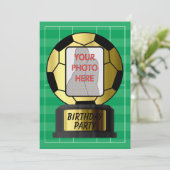カスタマイズ可能なフォトゴールデンサッカーボール招待状 招待状 (スタンド正面)