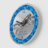 カスタマイズ可能なプール水写真フレーム深いブルースイム ラージ壁時計 (傾斜)