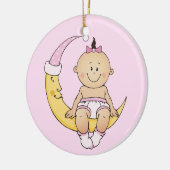 カスタマイズ可能なベビーの初めてのクリスマスの月の女の子 セラミックオーナメント (左)