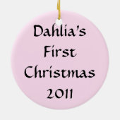 カスタマイズ可能なベビーの初めてのクリスマスの月の女の子 セラミックオーナメント (裏面)